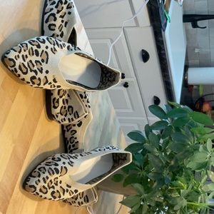 2 pairs womens flats